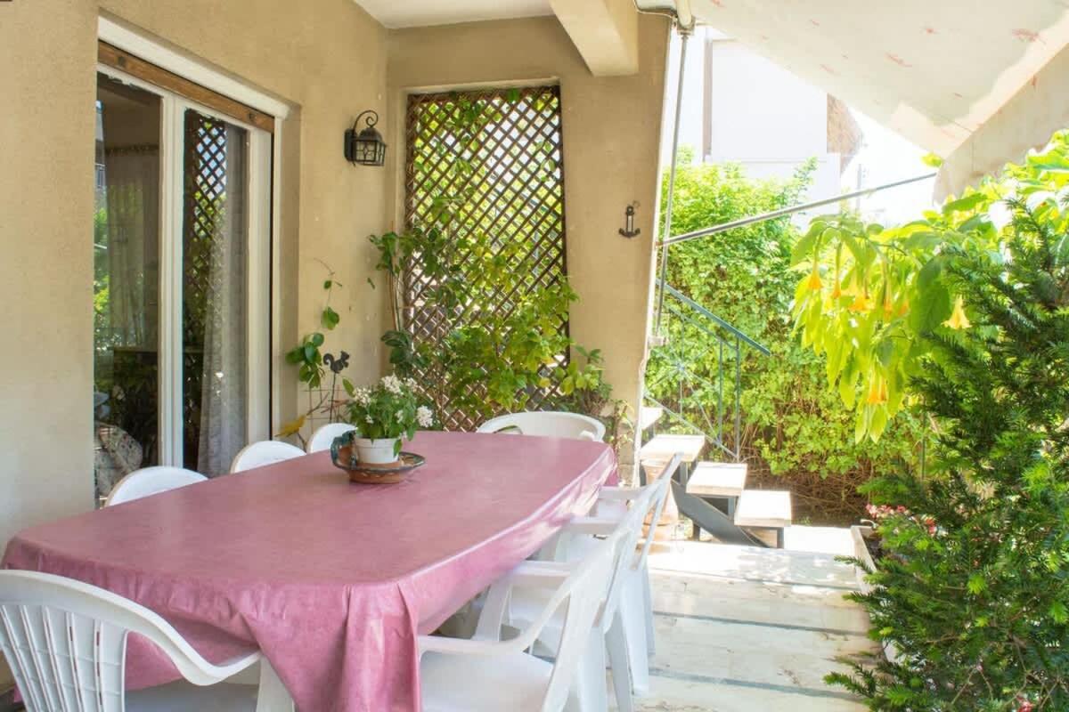 Family Apt With Garden Next To The Sea Athens Exterior photo